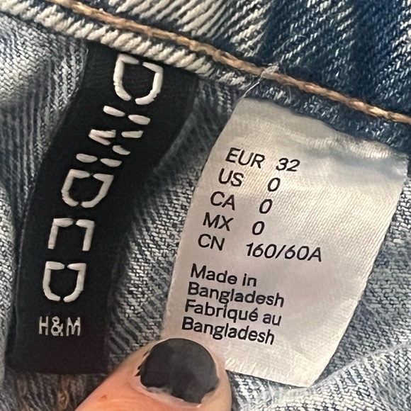 SOLD!! H&M Wide leg pants! - Picture 3 of 3